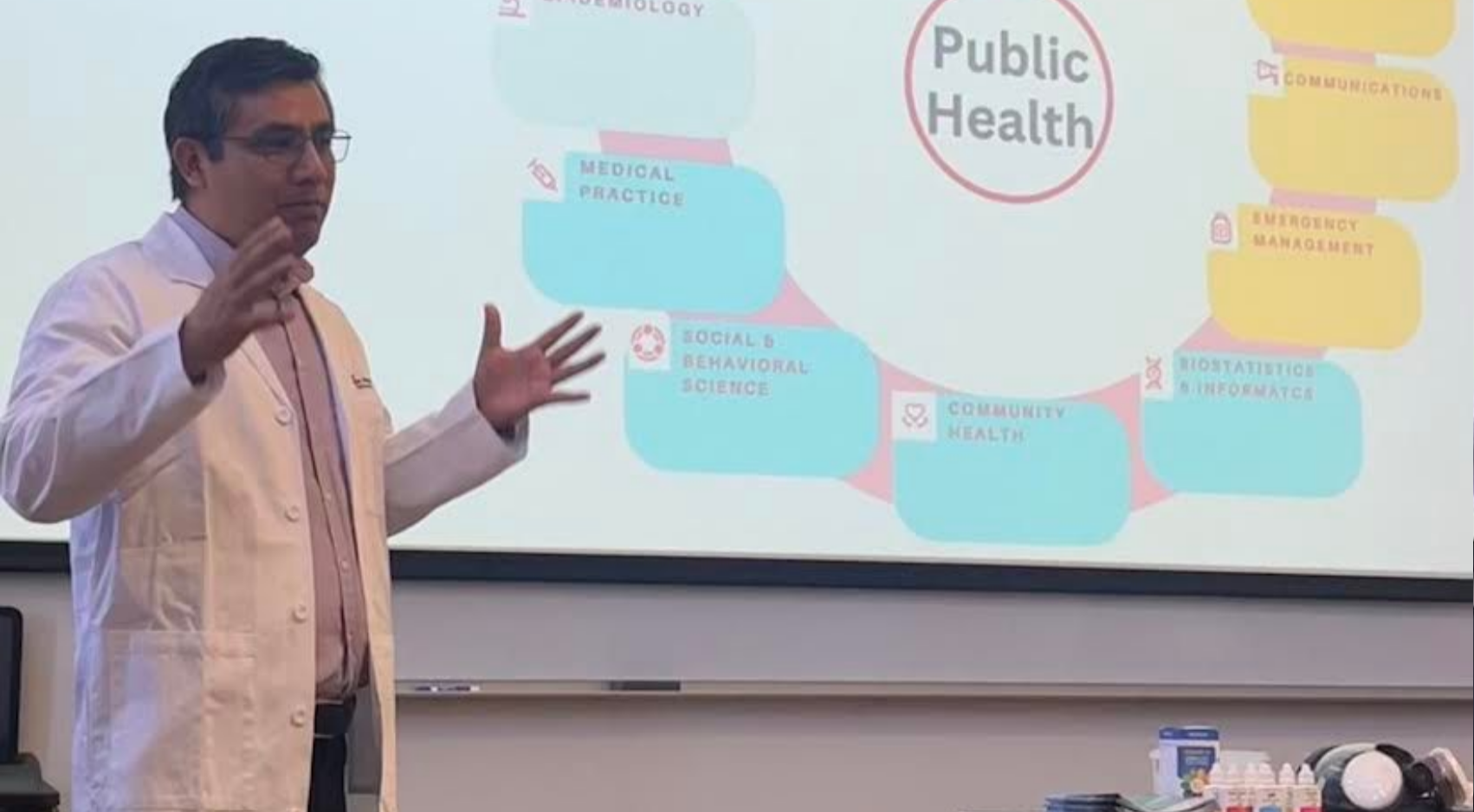 Miguel Zavala (right) led a degree workshop session around public health alongside Kai-Chung Cheng, assistant professor of environmental health, at SDSU Imperial Valley.